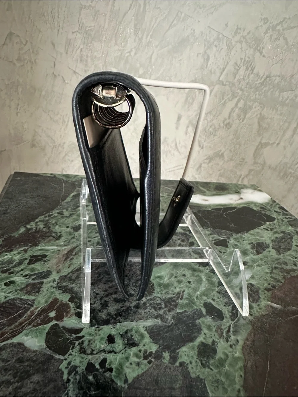 Gucci compact wallet